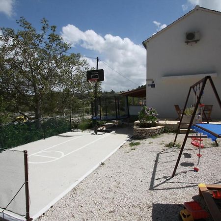 Holiday Home Ela Dračevica 外观 照片